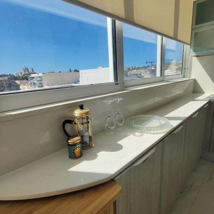 Cozy Penthouse In Central Malta Apartment Balzan Bagian luar foto