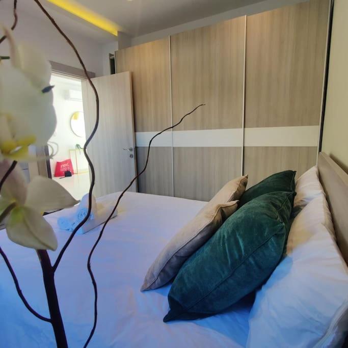 Cozy Penthouse In Central Malta Apartment Balzan Bagian luar foto